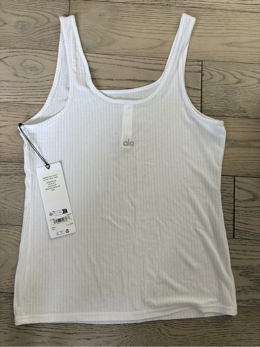 NWT ALO Yoga white ribbed sea coast scoop neck tank